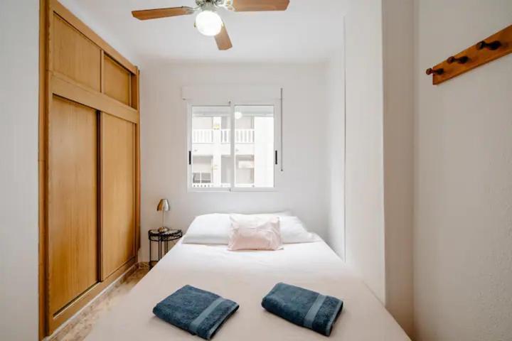 Apartamento Inteiro Acolhedor Perto Da Praia Torrevieja Eksteriør bilde