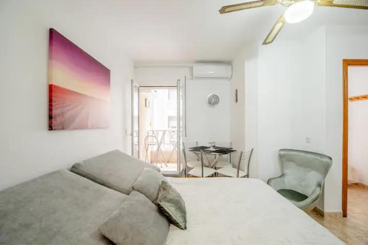 Apartamento Inteiro Acolhedor Perto Da Praia Torrevieja Eksteriør bilde